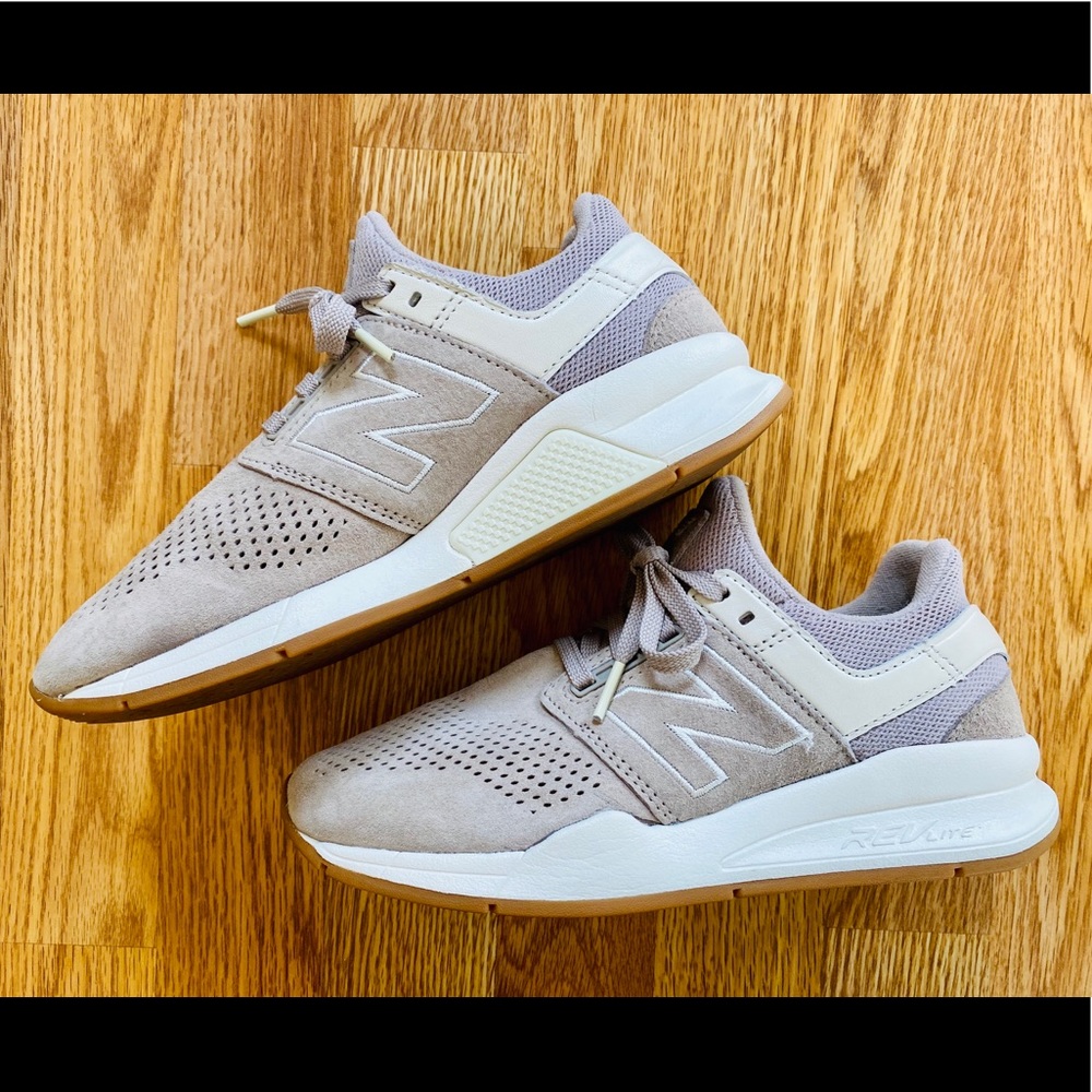 NWOT New Balance Nubuck 247 Sneaker (Sz 6)